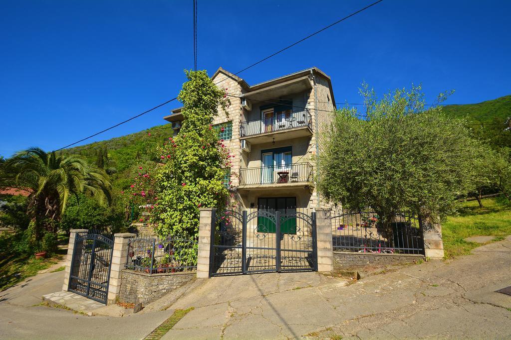 Apartments Dinko Zifra Teodo Esterno foto